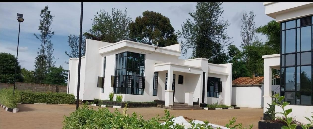 Elegant 3-Bedroom Self-Contained House for Rent in Sagana – Own Compound Along Nyeri–Nairobi Highway